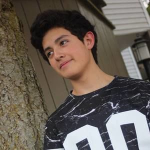 Meet your Posher, Jonathan